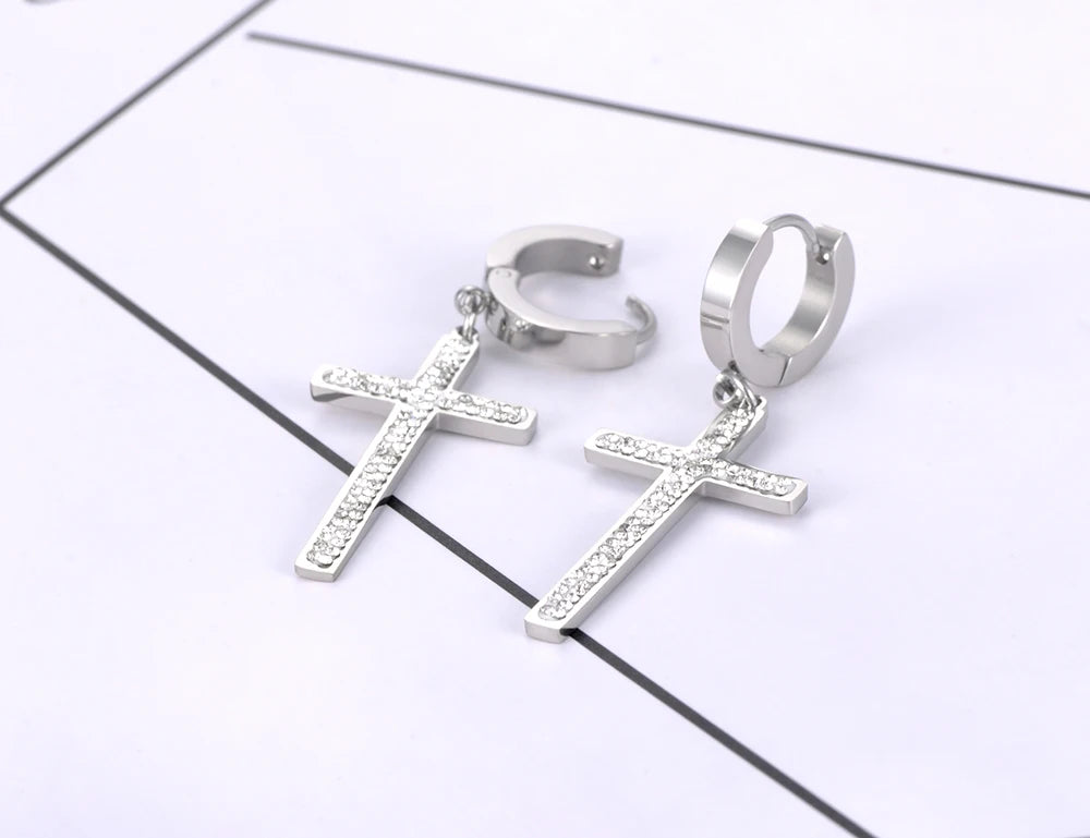 Ohrringe mit Kreuzanhänger