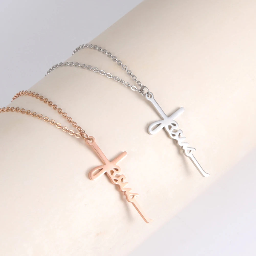 Kette mit Schriftzug "Jesus"