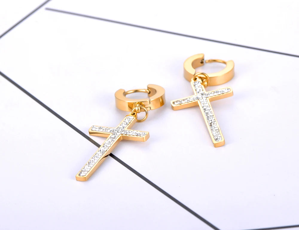 Ohrringe mit Kreuzanhänger