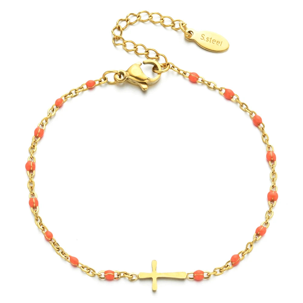 zierliches Armband mit kleinem Kreuz