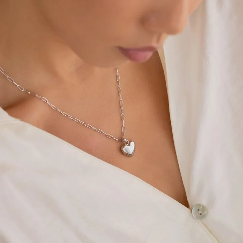 schlichte Kette mit kleinem Herzanhänger