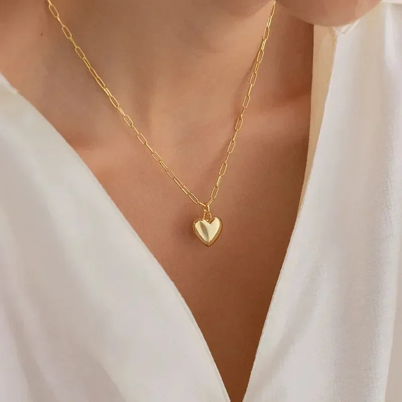 schlichte Kette mit kleinem Herzanhänger