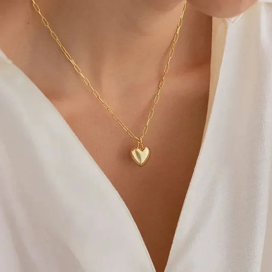schlichte Kette mit kleinem Herzanhänger