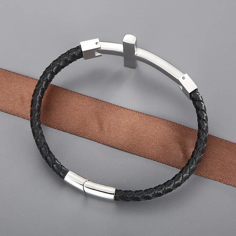 Lederarmband mit Edelstahlkreuz