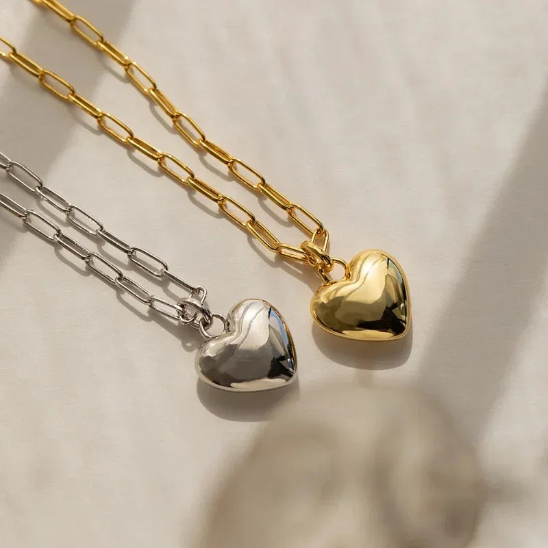 schlichte Kette mit kleinem Herzanhänger