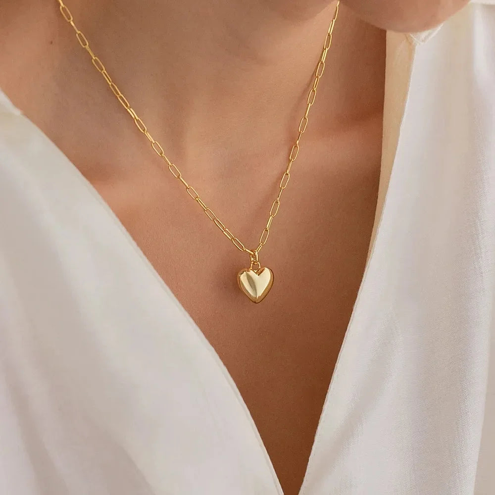 schlichte Kette mit kleinem Herzanhänger