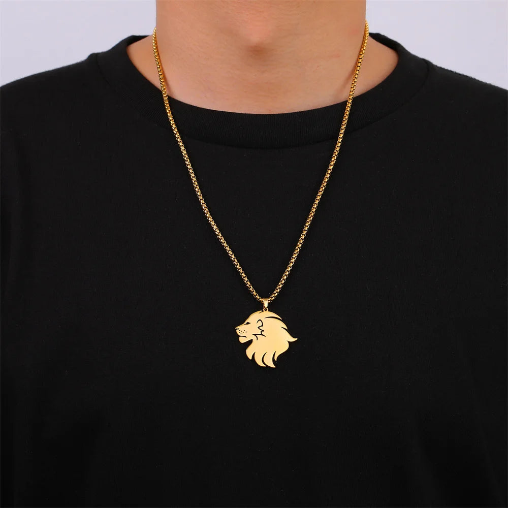 Kette mit Anhänger "Löwenkopf"