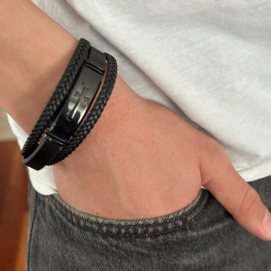 Lederarmband mit Kreuz in 2 Varianten