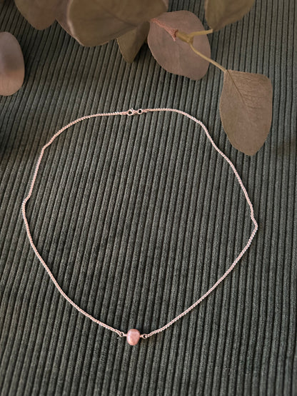 Silberkette mit rosa schimmernder Perle